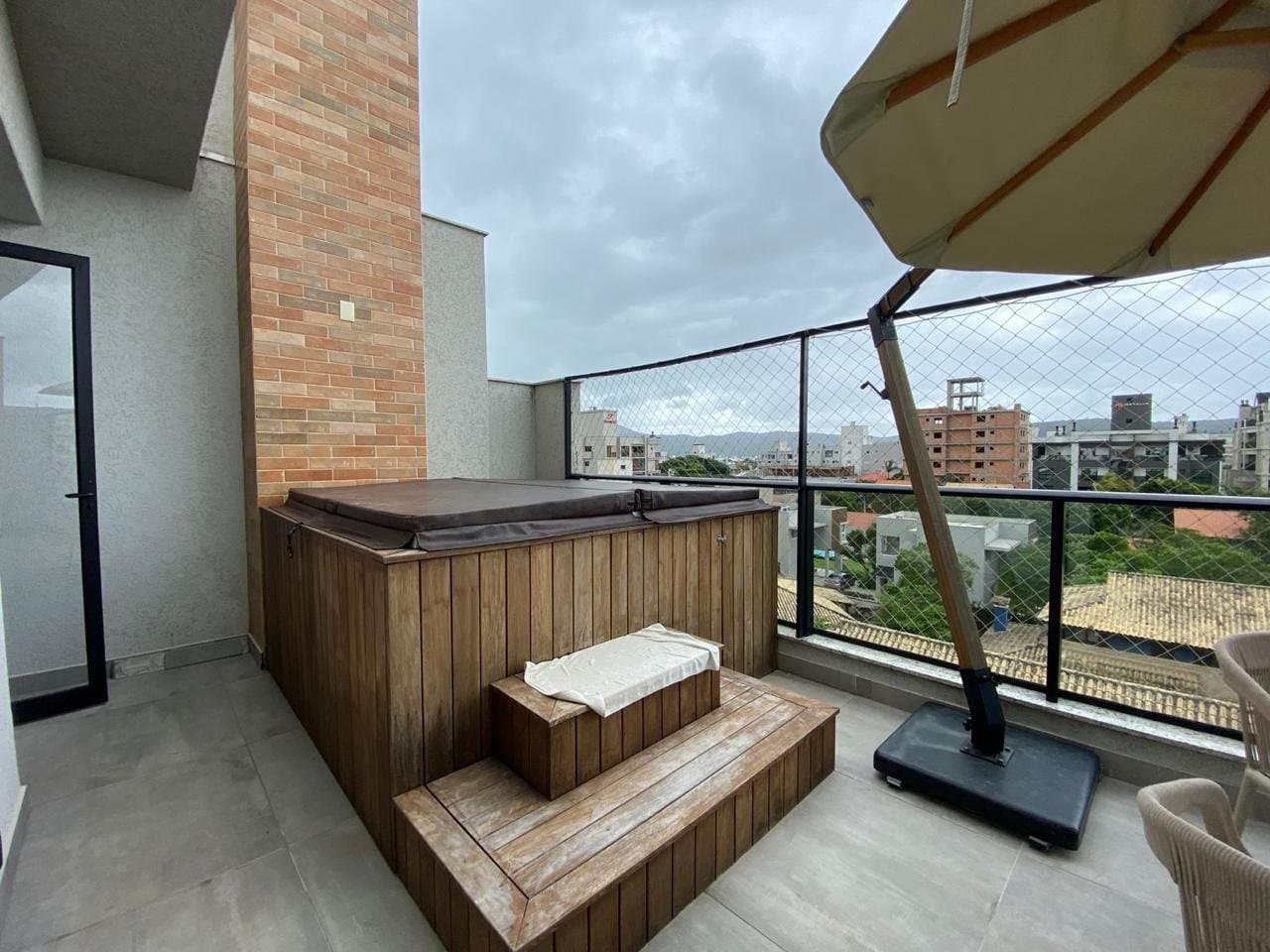 Apartamento de 3 quartos com 3 suítes e 160 m² em Bombinhas