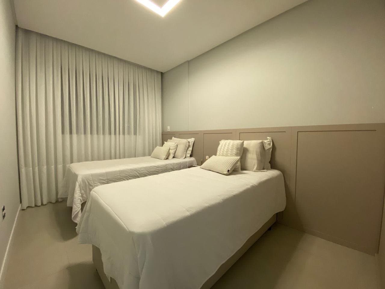 Apartamento de 3 quartos com 3 suítes e 160 m² em Bombinhas