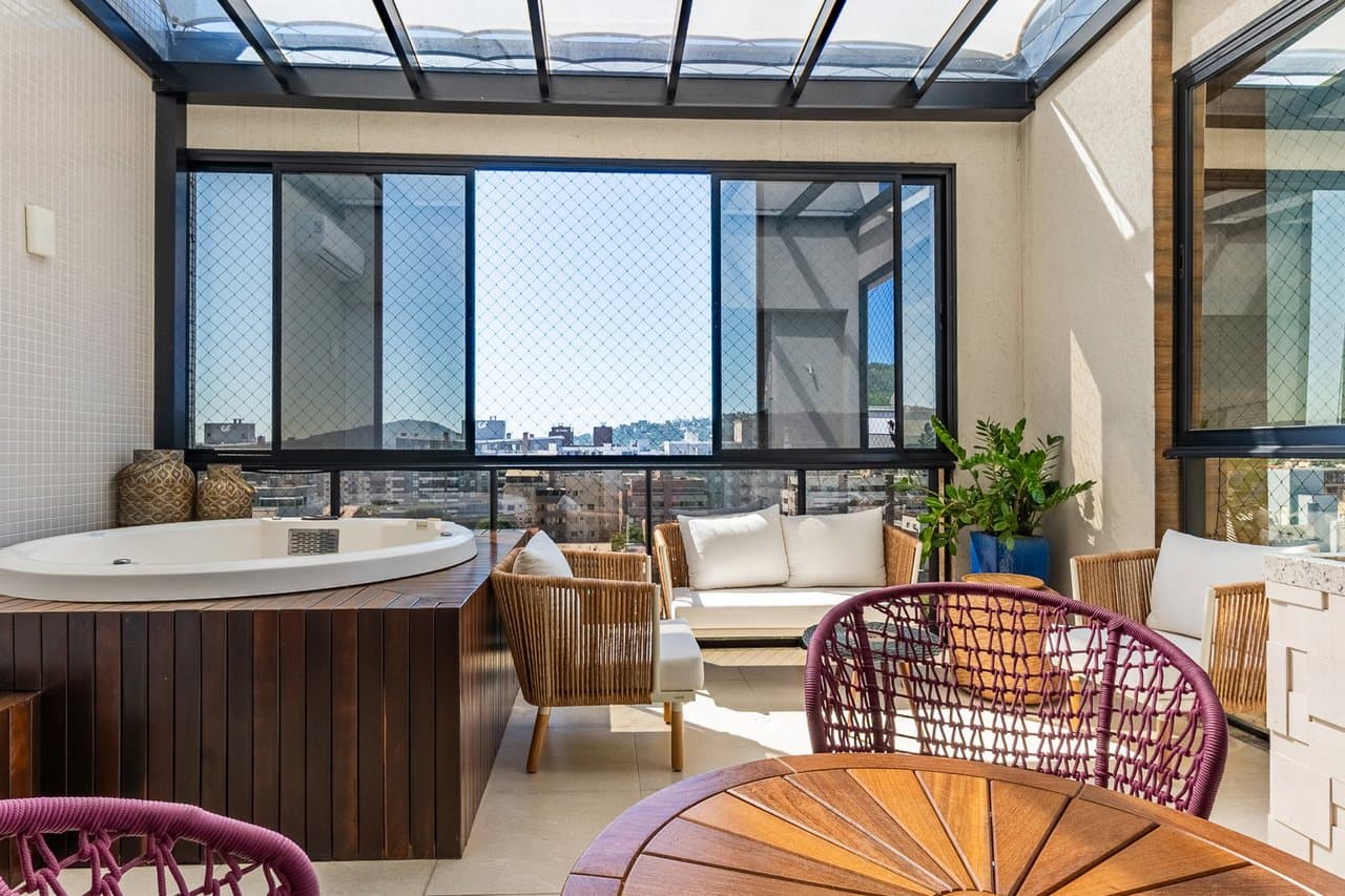 Cobertura de 3 quartos com 1 suíte e 206 m² em Bombinhas
