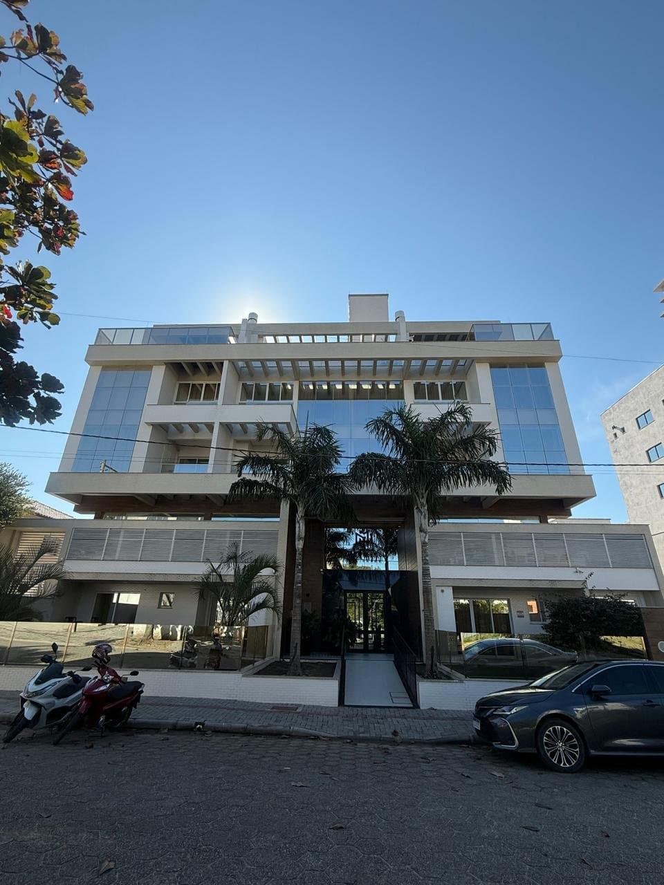 Apartamento de 3 quartos com 3 suítes e 140 m² em Bombinhas