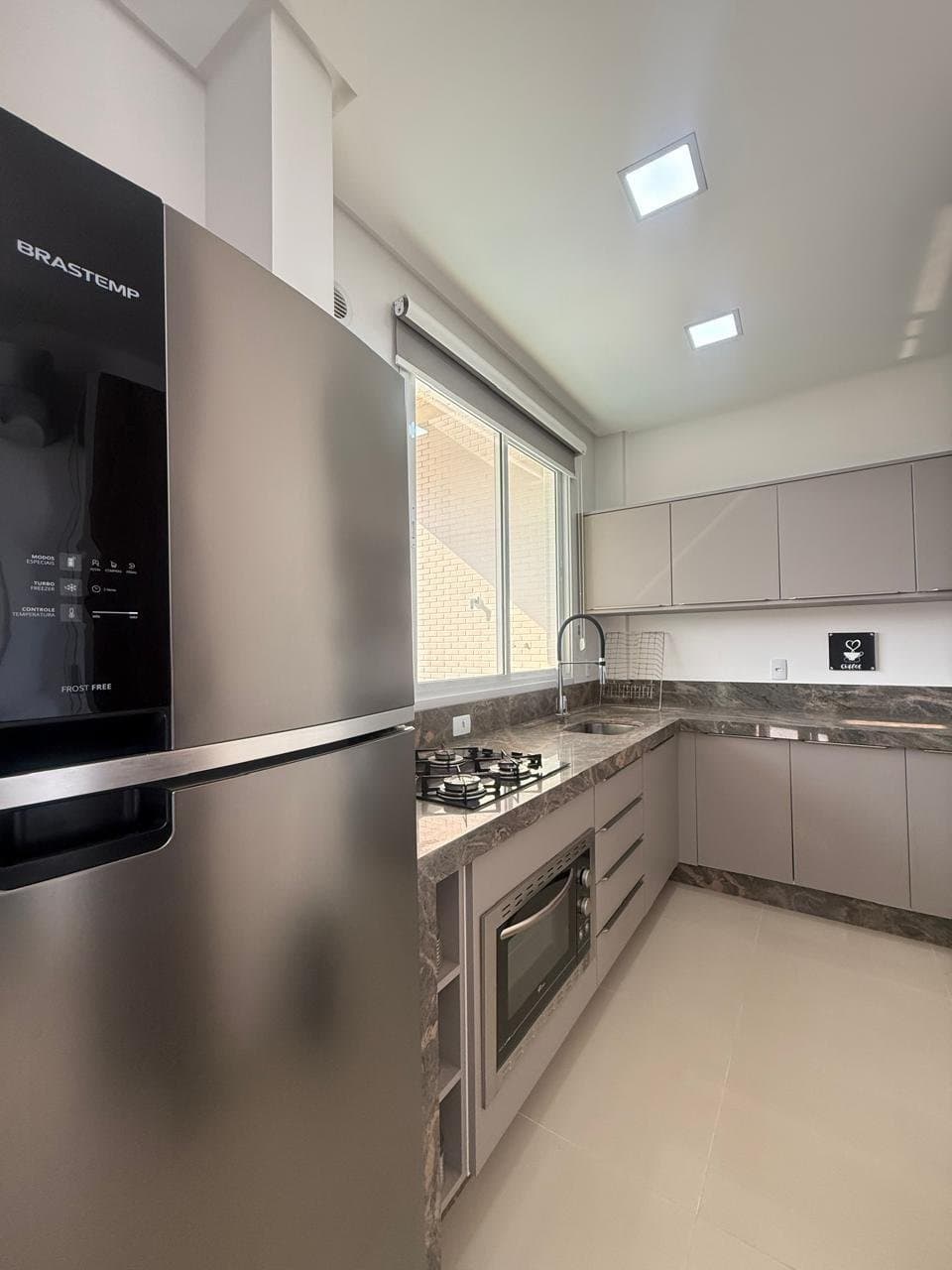 Apartamento de 3 quartos com 3 suítes e 140 m² em Bombinhas