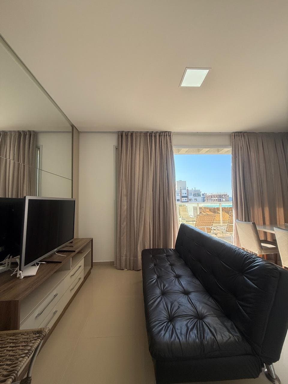 Apartamento de 3 quartos com 3 suítes e 140 m² em Bombinhas