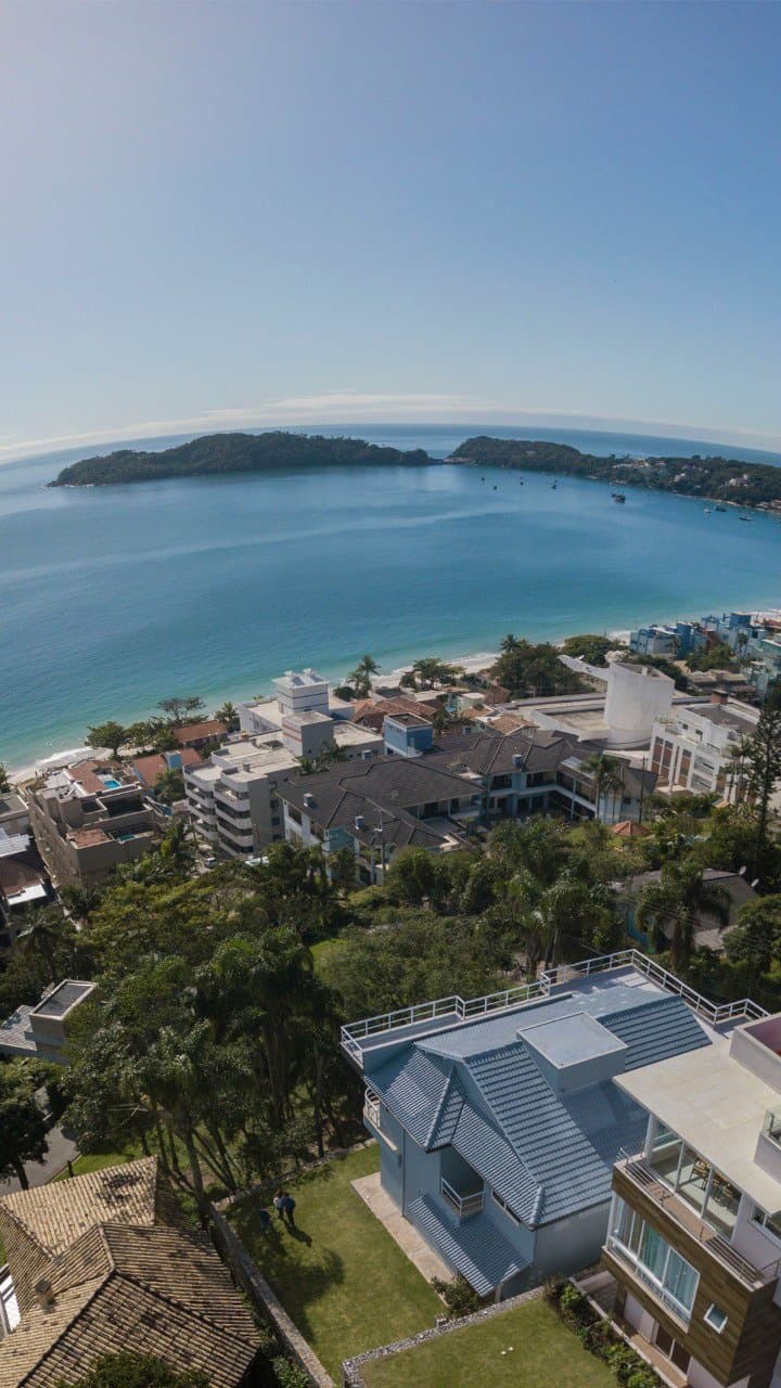 Casa de 3 quartos com 3 suítes e 337 m² em Bombinhas