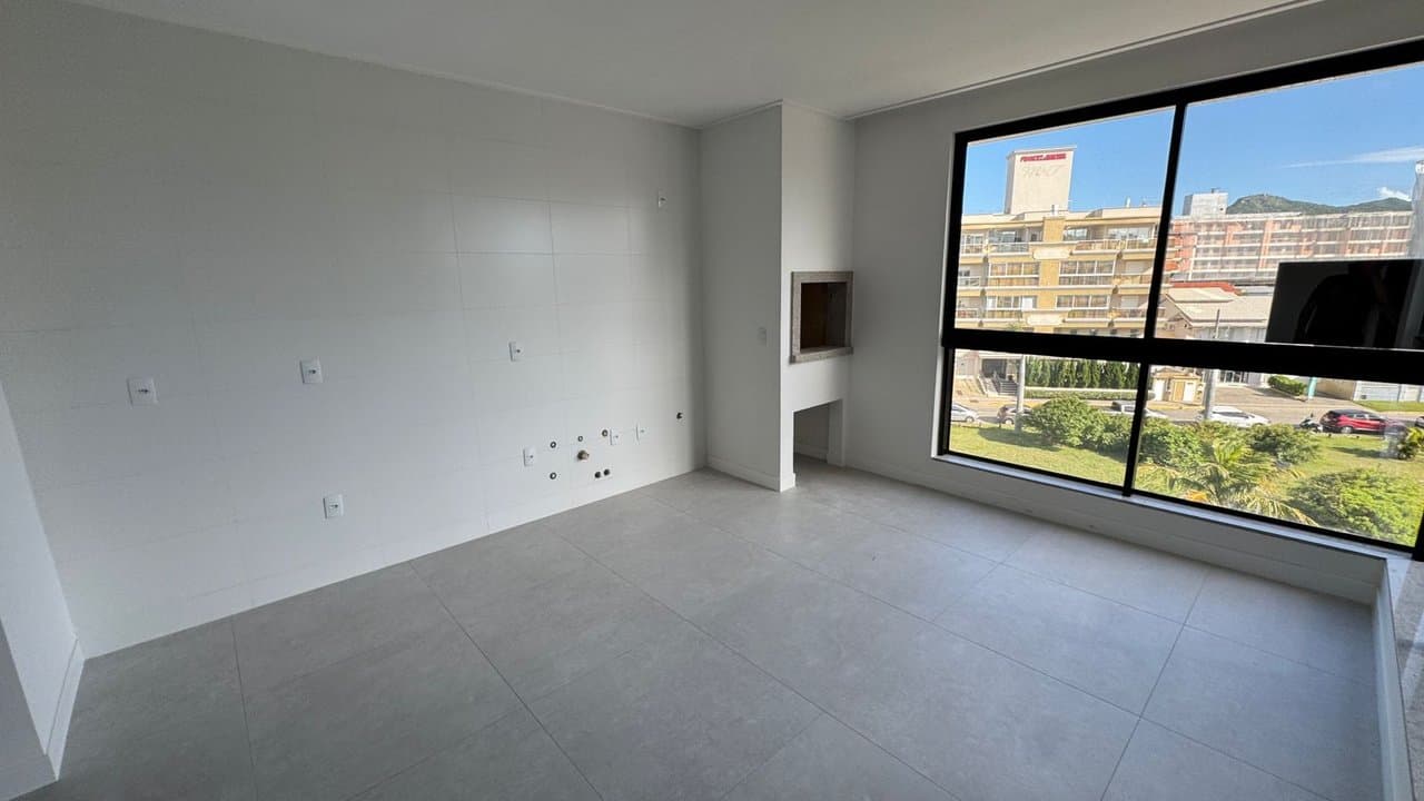 Apartamento de 3 quartos com 3 suítes e 100 m² em Bombinhas