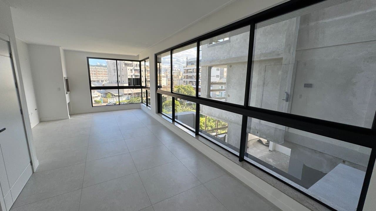 Apartamento de 3 quartos com 3 suítes e 100 m² em Bombinhas