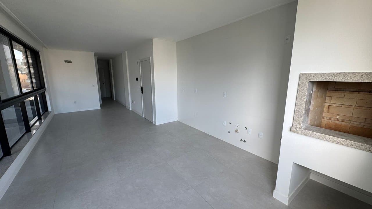 Apartamento de 3 quartos com 3 suítes e 100 m² em Bombinhas