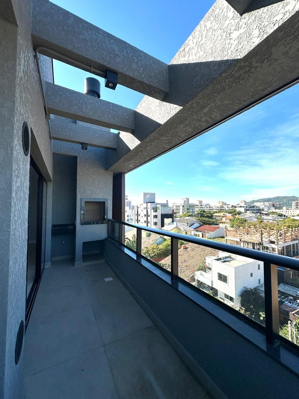 Cobertura de 3 quartos com 3 suítes e 98 m² em Bombinhas