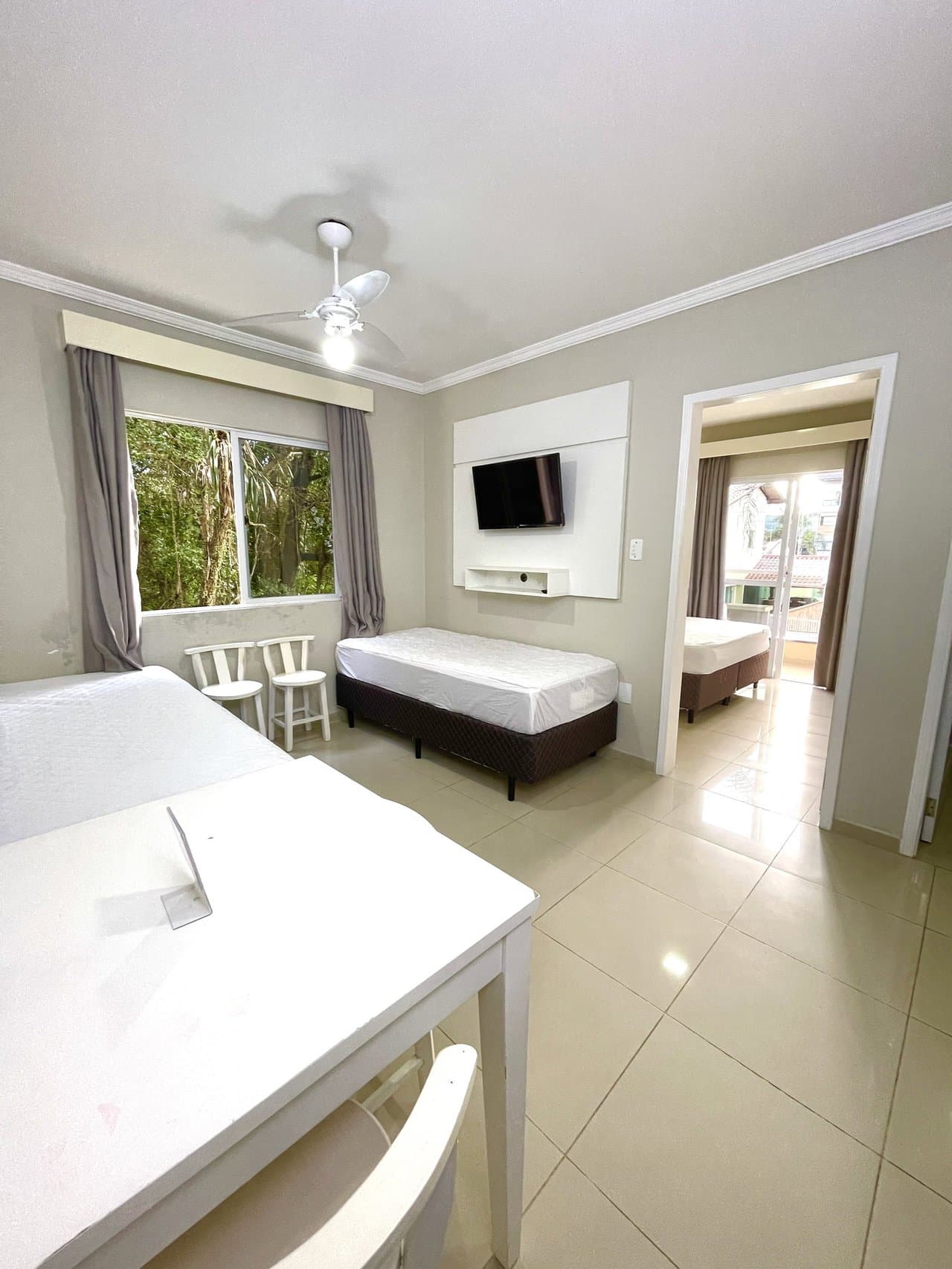 Apartamento de 2 quartos com 1 suíte e 1 m² em Bombinhas