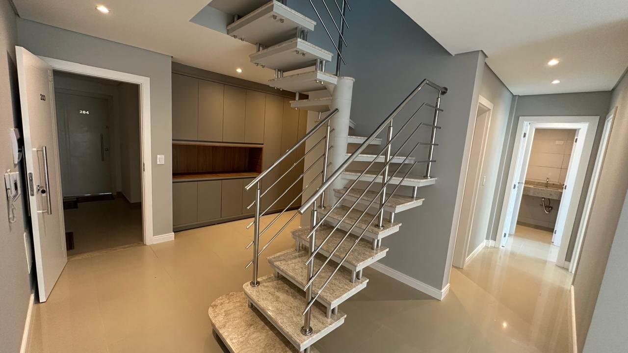 Cobertura de 2 quartos com 1 suíte e 151 m² em Bombinhas