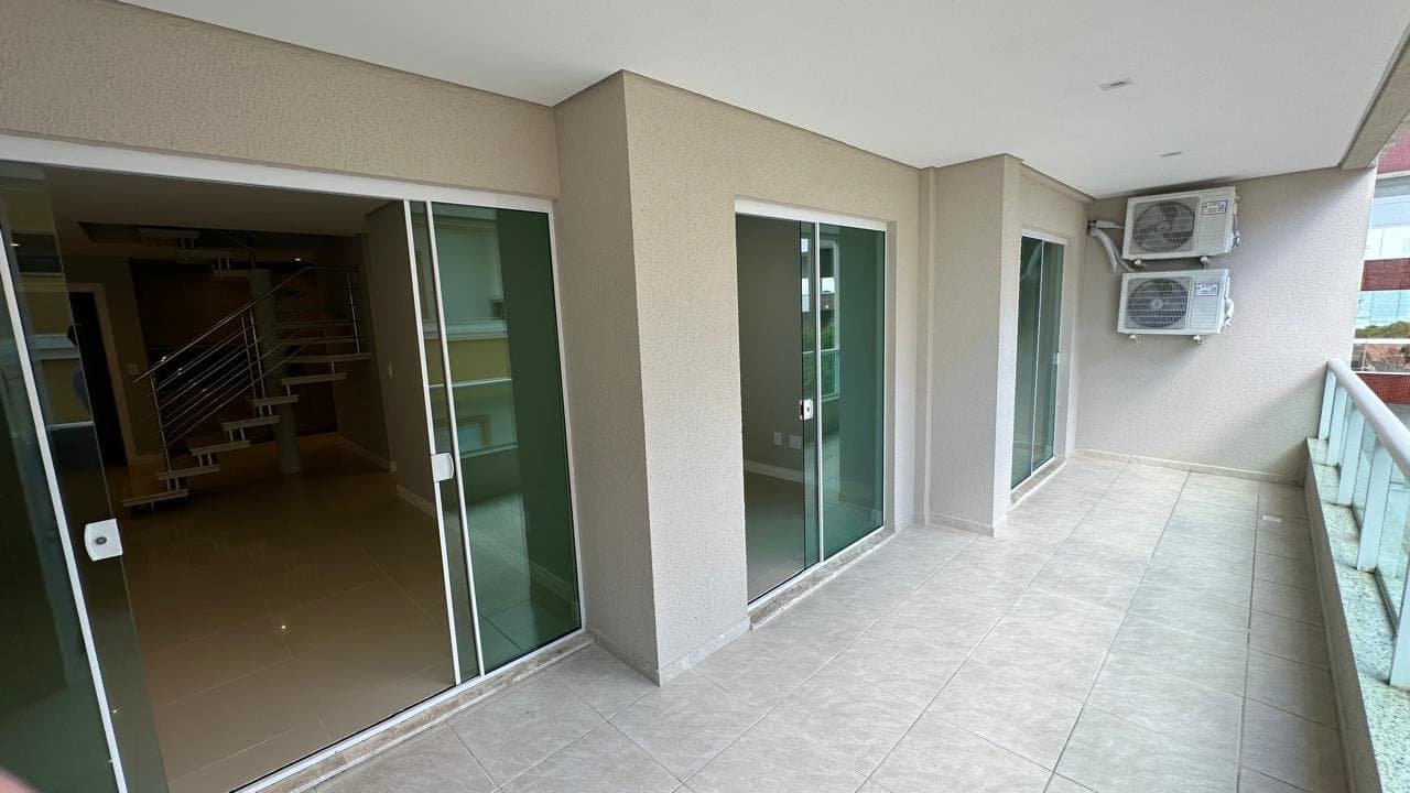Cobertura de 2 quartos com 1 suíte e 151 m² em Bombinhas