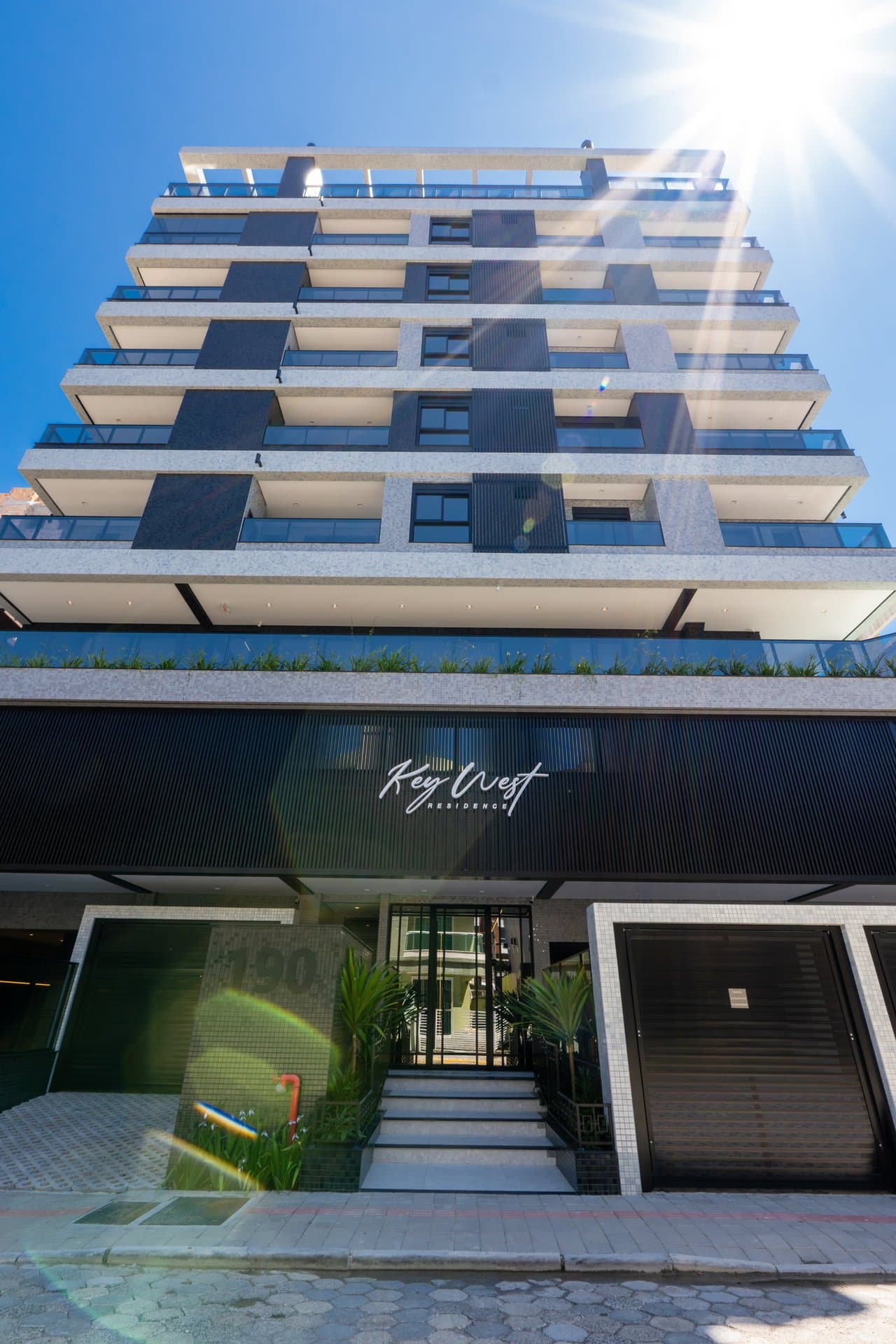 Apartamento de 2 quartos com 2 suítes e 80 m² em Bombinhas