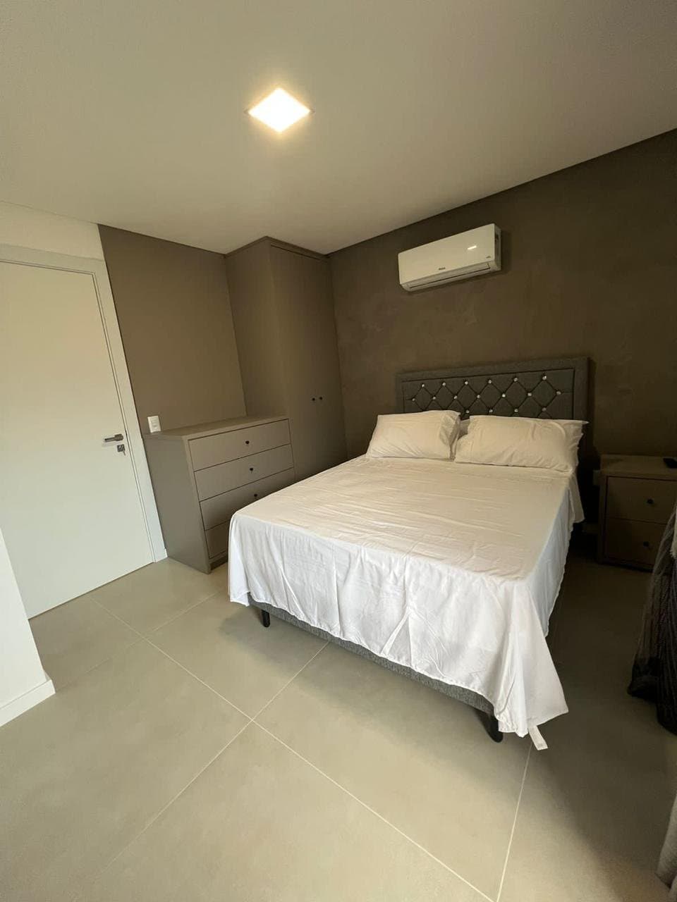 Apartamento de 2 quartos com 2 suítes e 114 m² em Bombinhas