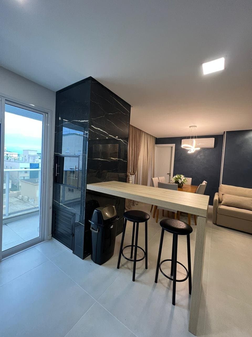 Apartamento de 2 quartos com 2 suítes e 114 m² em Bombinhas