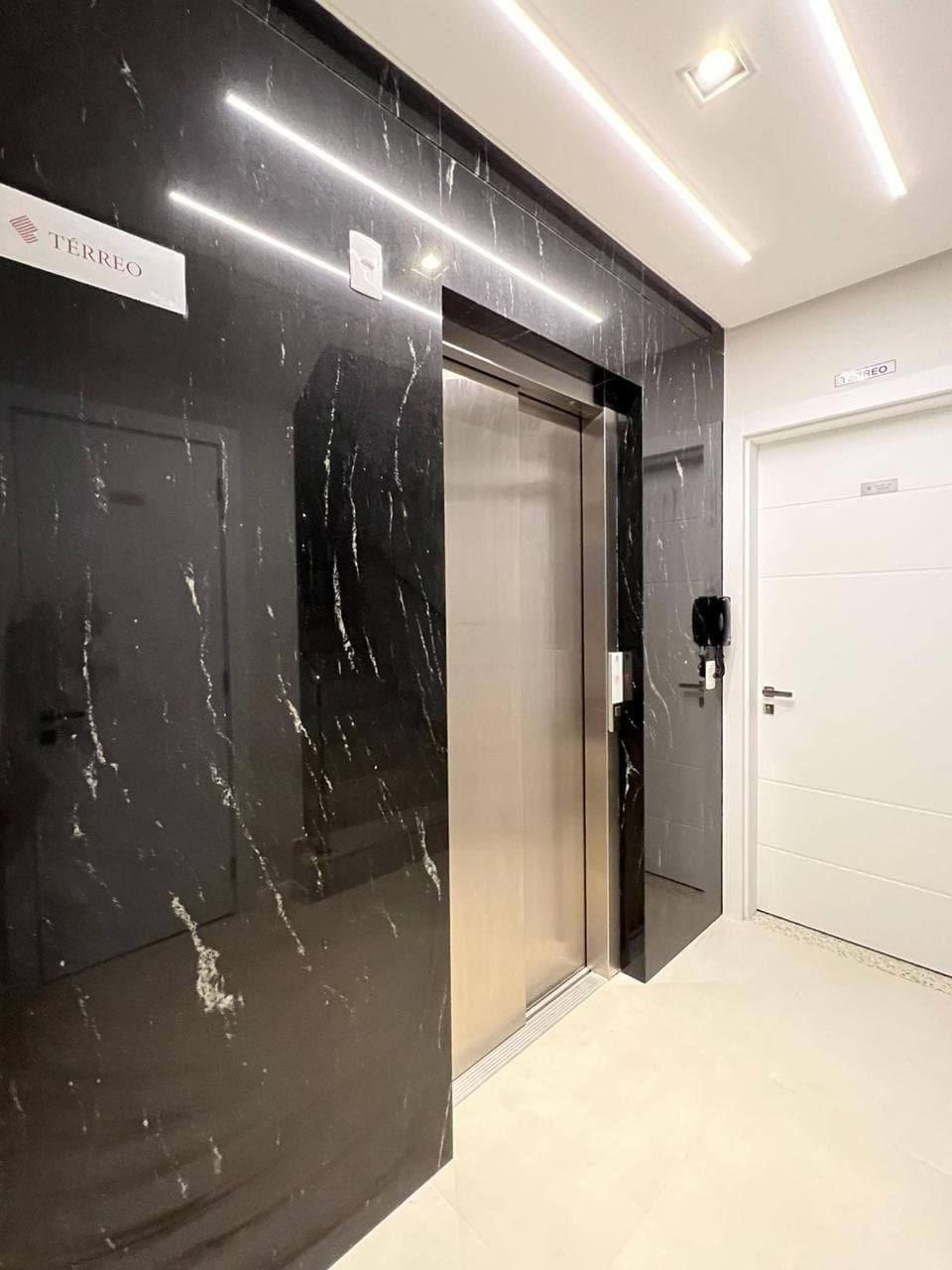Apartamento de 2 quartos com 2 suítes e 114 m² em Bombinhas