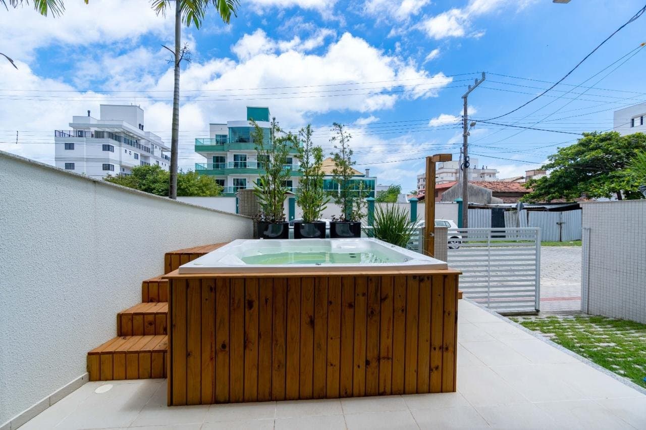 Apartamento de 1 quarto com 1 suíte e 70 m² em Bombinhas